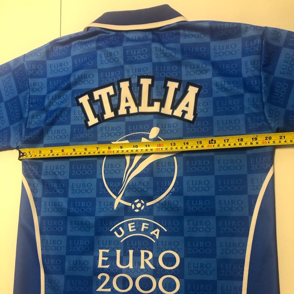 Like new condition - vintage Euro 2000 Italia fan shirt - Picture 5 of 10